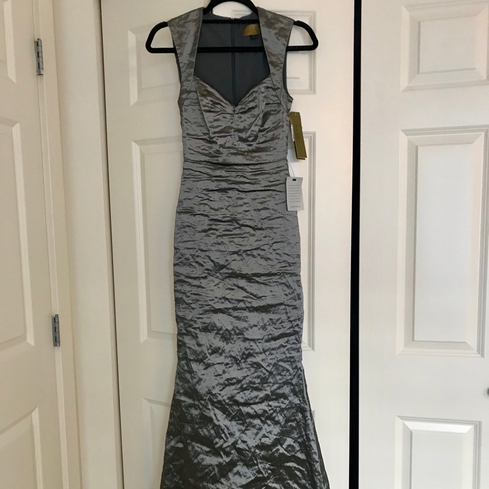 Nicole Miller - Gunmetal Gray Formal Gown Size 2.